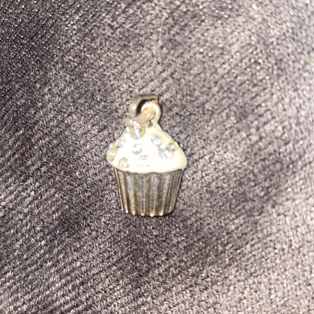 🛍️Bundle of two Disney charms! - Picture 5 of 6